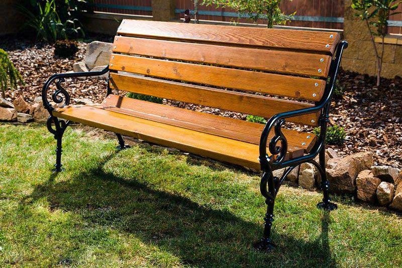 Parková  lavička 1500 mm, litinová konstrukce černá RAL 9005