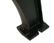 Parková  lavička, plastové latě 1500 mm, litinová konstrukce černá RAL 9005