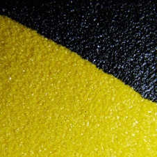 Protiskluzová samolepící páska žluto-černá, šířka 5 cm, délka 3 m