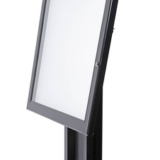 Volně stojící MENU vitrína 4 x A4 s LED osvětlením, černá