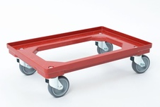 Plastový vozík pod přepravky, 4 otočná 100 mm gumová kolečka, červený