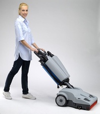 Podlahový mycí stroj Lindhaus LW46 Electric s pracovním záběrem 46 cm