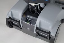 Podlahový mycí stroj Lindhaus LW46 Hybrid dual core s pracovním záběrem 46 cm