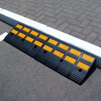Nájezd na obrubník 150, pryžový