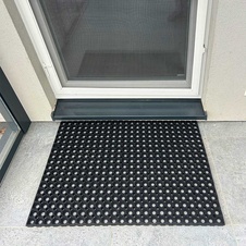 Vstupní rohož na hrubé nečistoty Honeycomb nízká 100x75