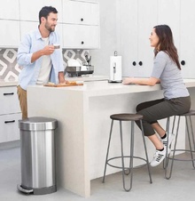 Pedálový půlkulatý odpadkový koš Simplehuman 45l, matný nerez