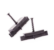 Příchytka terasového prkna G21 k nosníku WPC prken s černým šroubem