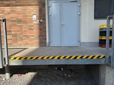 Protiskluzová schodová lišta IG Fine, černá-žlutá, 5x5x100 cm