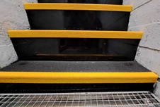 Protiskluzový nášlap IG Fine, černá-žlutá, 35x100 cm