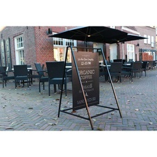 Křídové dřevěné áčko Swing 50x70 cm, černá